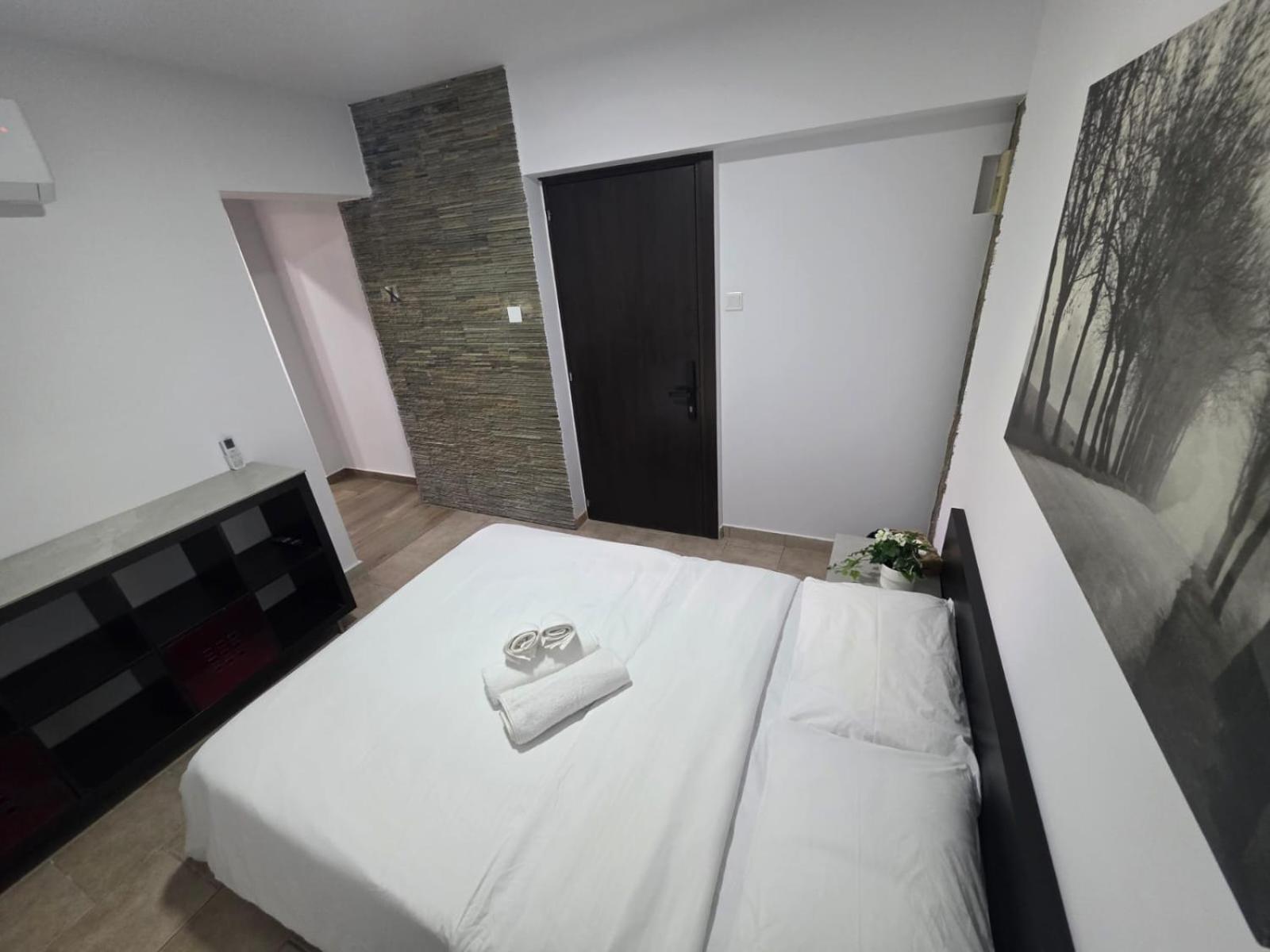 Town Centre Suites Ларнака Экстерьер фото